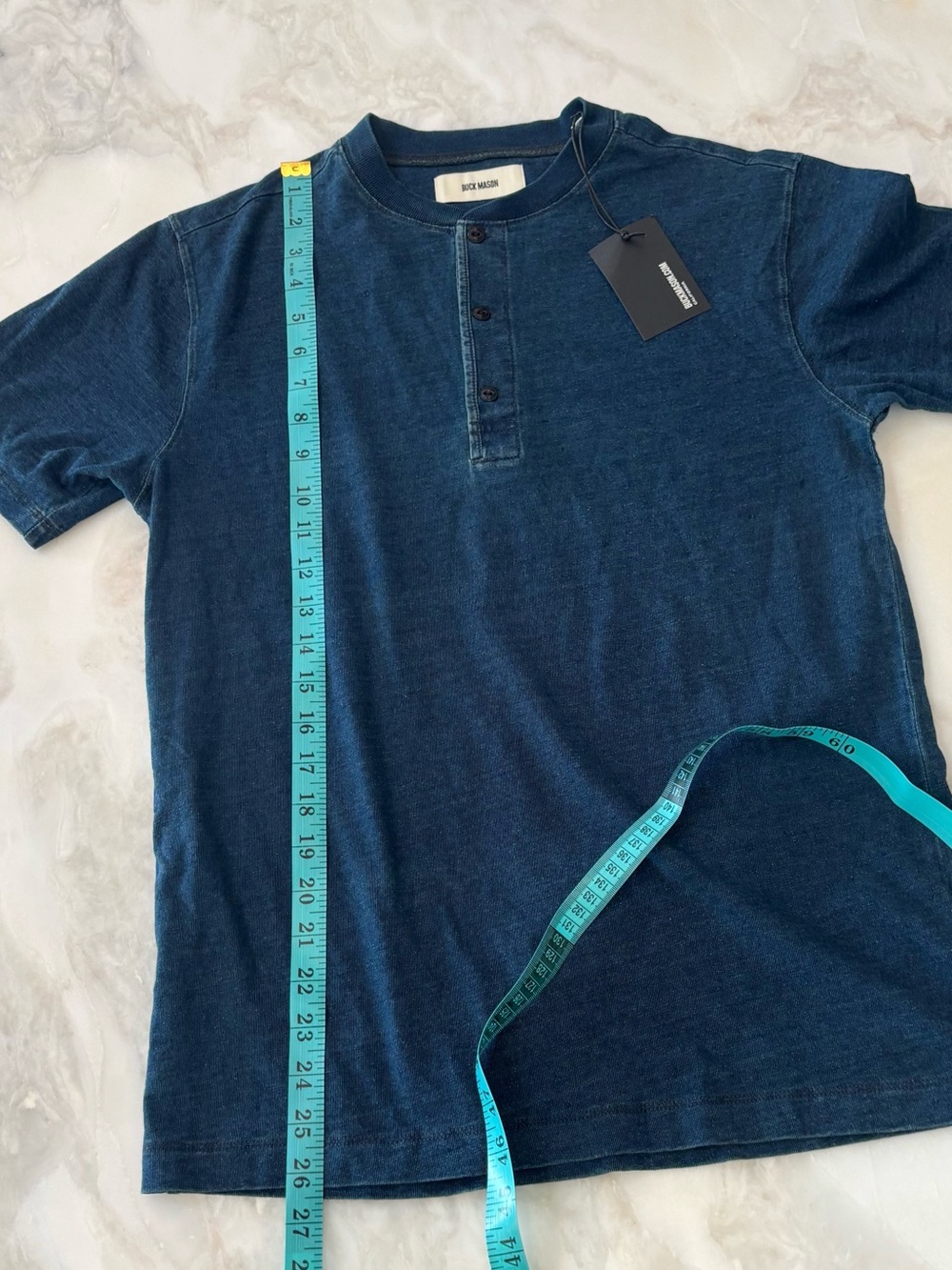 Buck Mason Men’s Yuma Short Sleeve Henley Size Small Indigo Dipped New - Picture 2 of 7